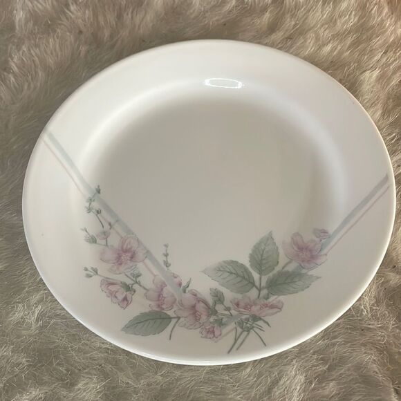 Corelle vintage small plate (500) - Picture 1 of 2